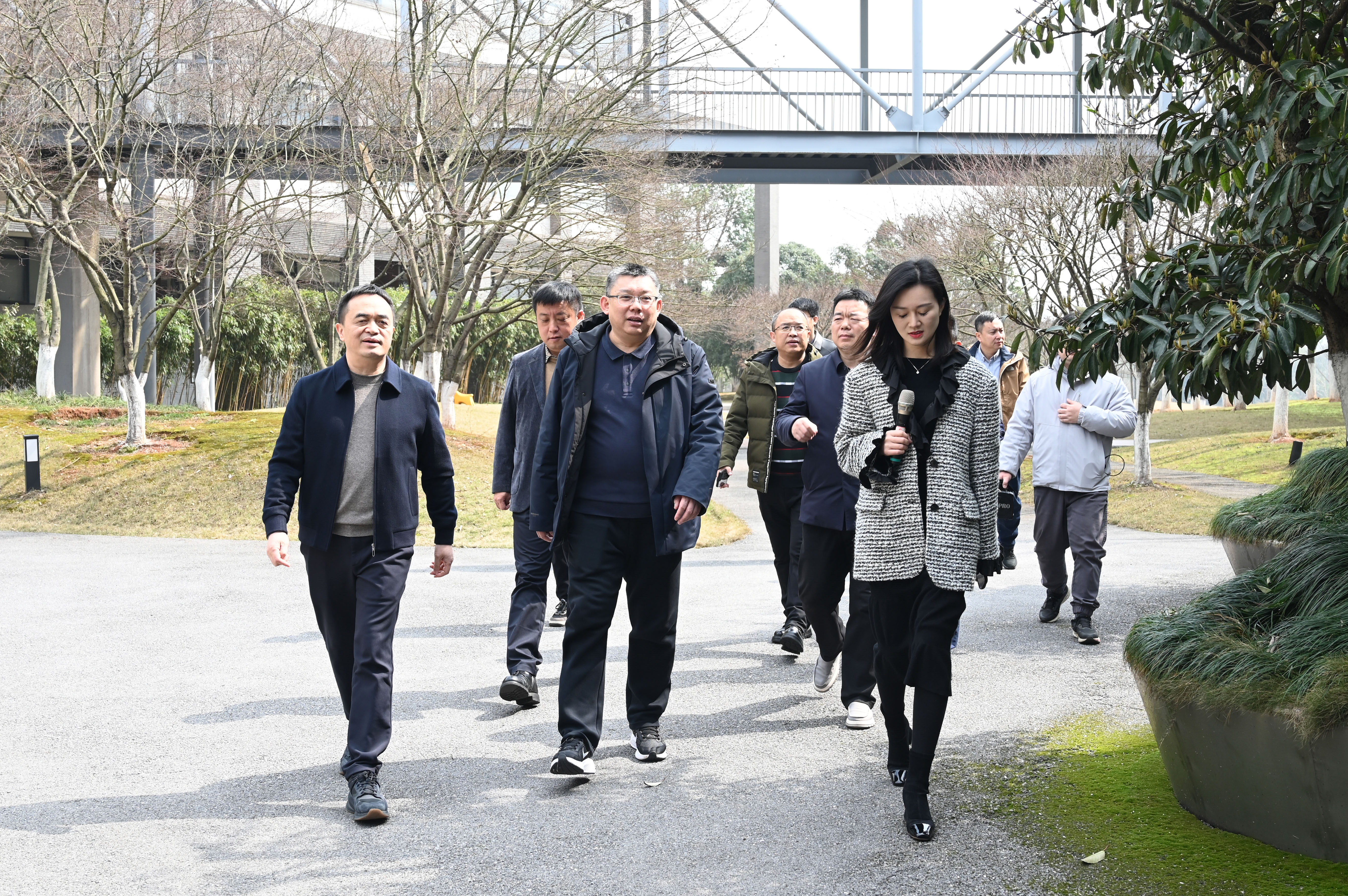 熱烈歡迎中國紡織工業聯合會信息化部主任殷強一行蒞臨我司參觀調研
